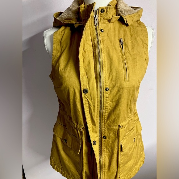 Love Tree Women’s Utility Hooded Vest, Small, Faux Fur, Mustard Yellow - Picture 2 of 9